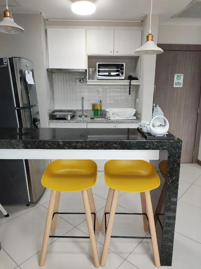 Suite At Pacific Plaza / Parque Empresarial Colon Guayaquil Apartment